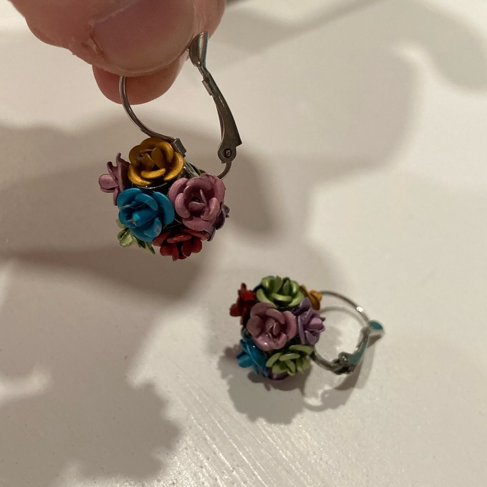 Earrings - Picture 2 of 7